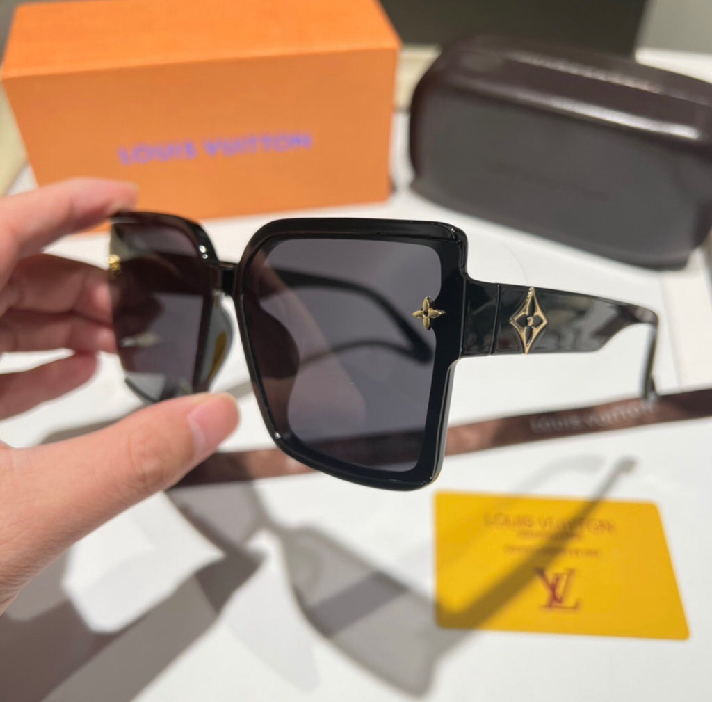 LV Louie Sunglasses image 3