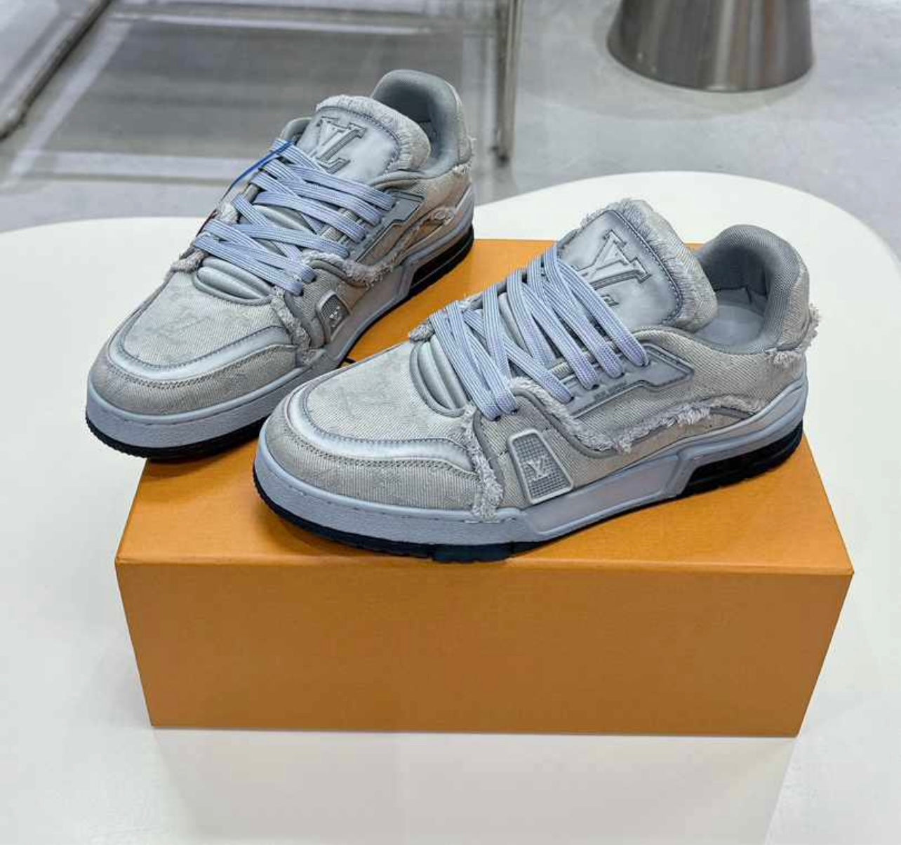 LV Trainers image 1