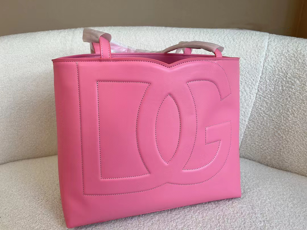 D&G Tote image 1