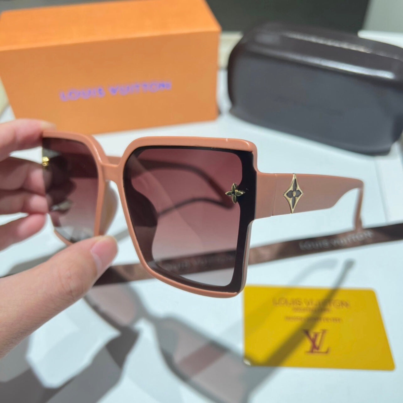 LV Louie Sunglasses image 4