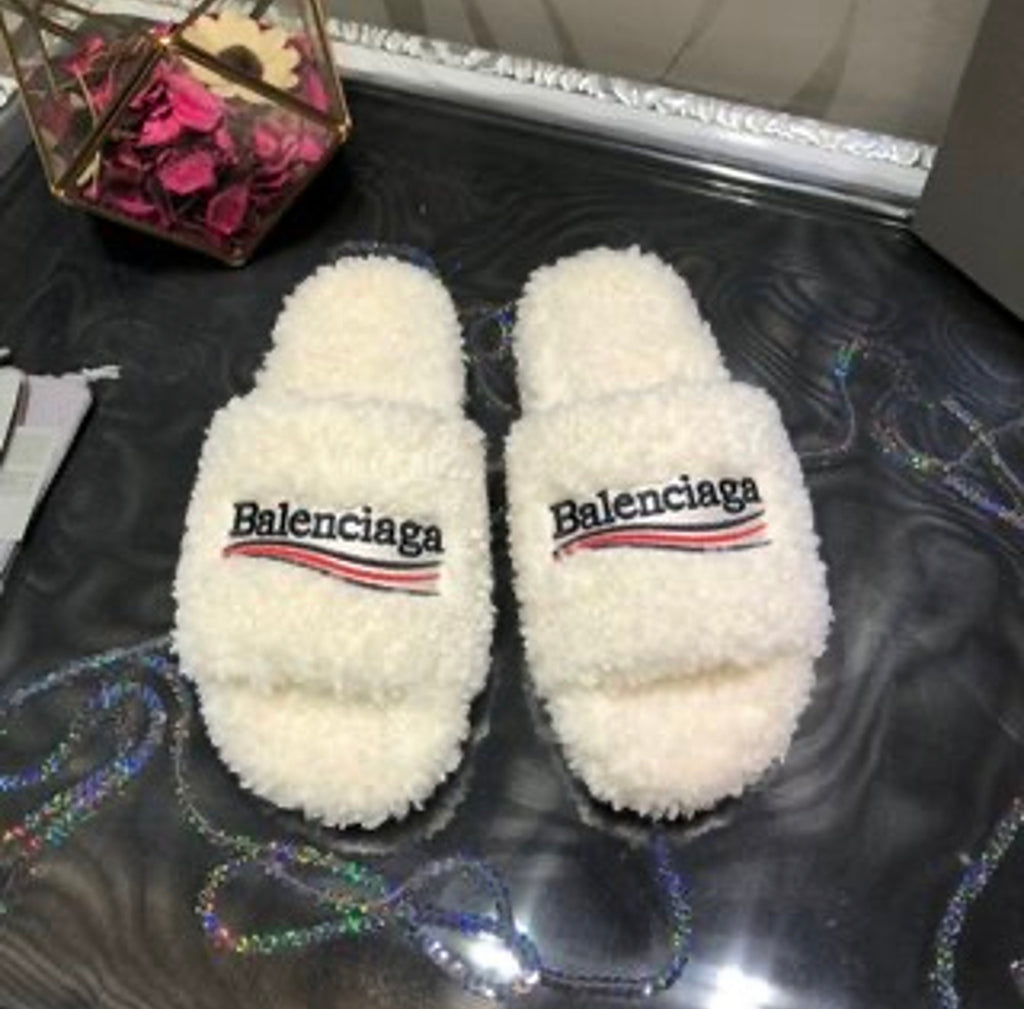BB Fuzzy Slippers / Slides image 2