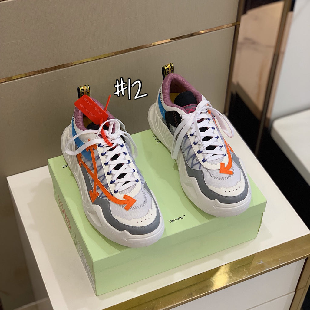 Off-White To Fly Feets image 1