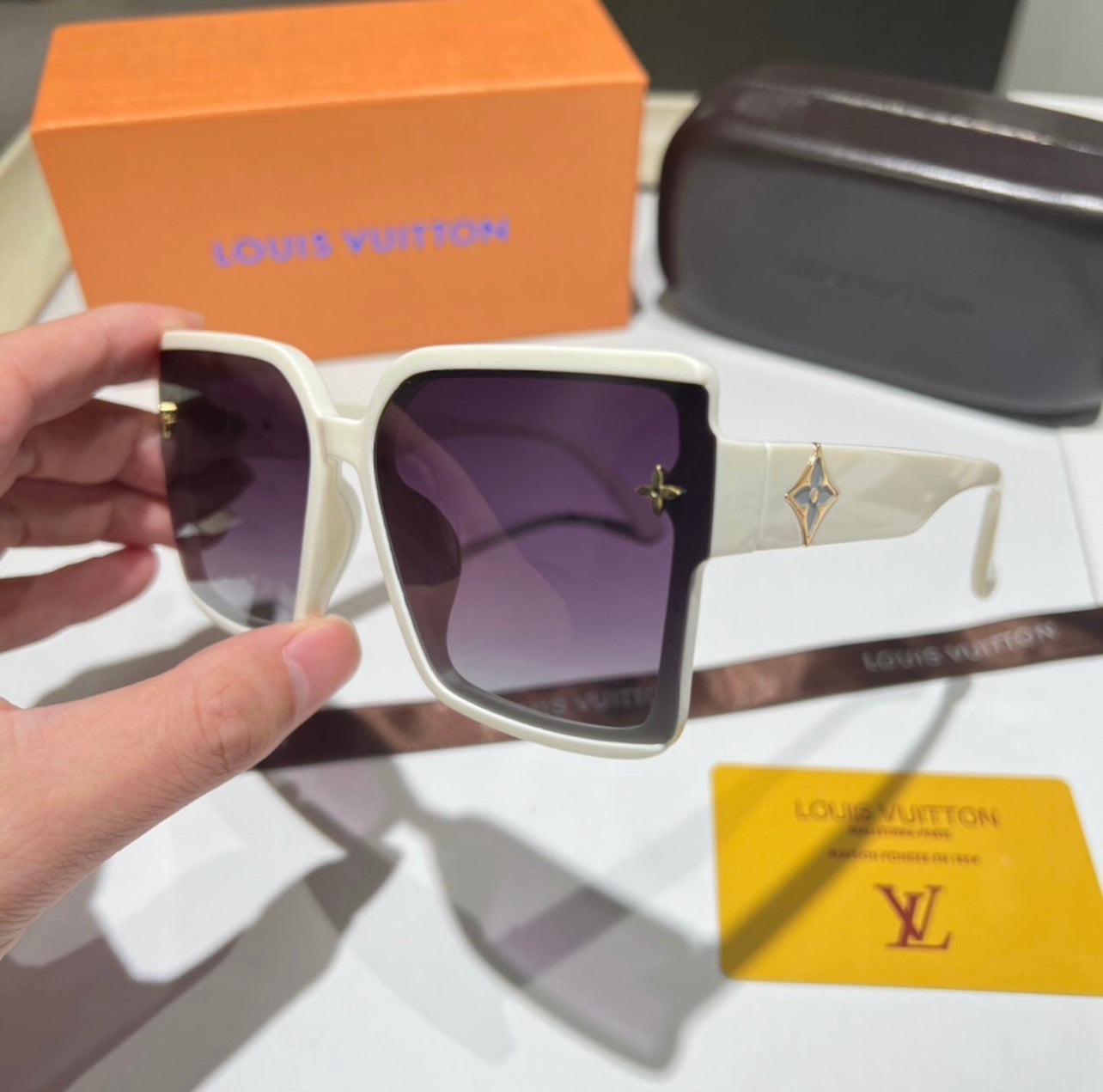 LV Louie Sunglasses image 2