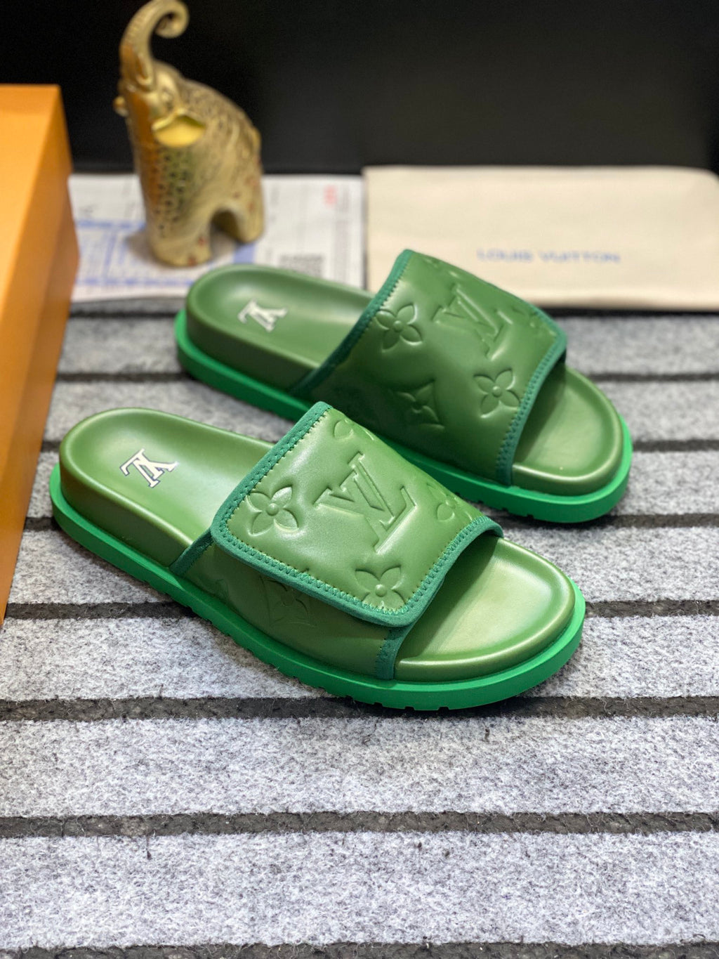 LV Mens Slides image 2