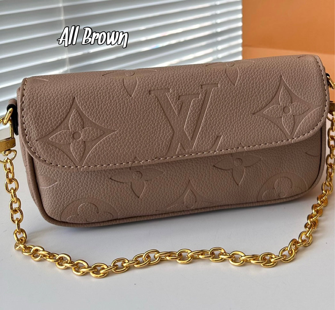 LV Danity Shoulder Bag image 4