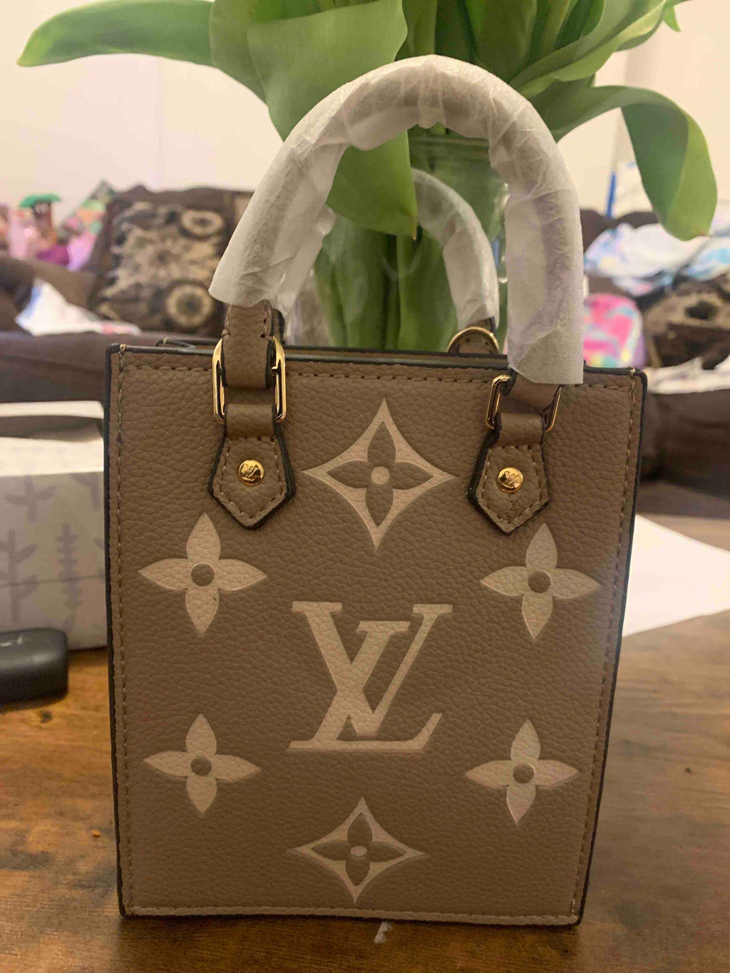 LV Petit Sac image 1