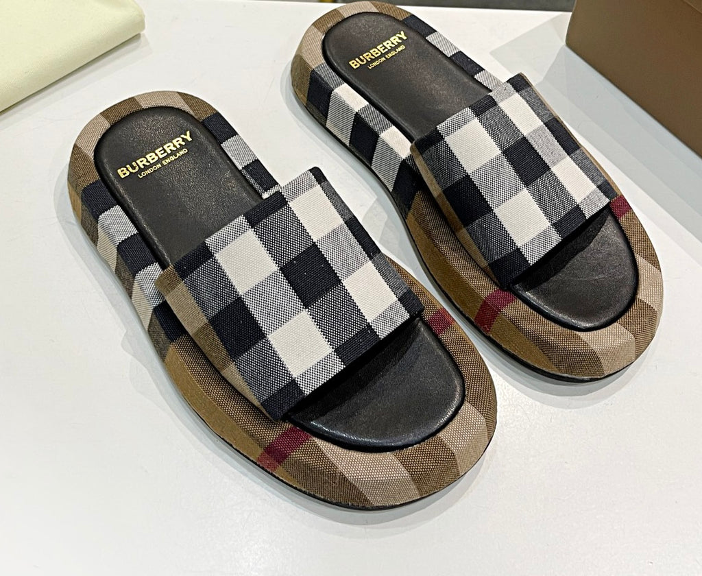 Berry Platform Sandals image 0