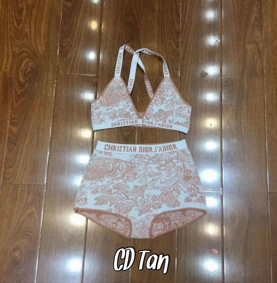 2pc Clothing Set image 4