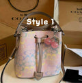 Coach Pinky Purse  image 0