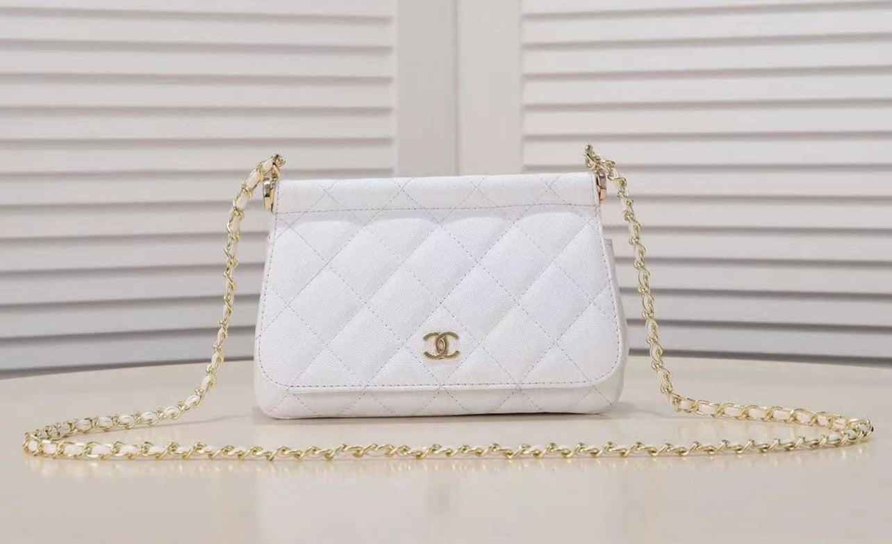 Nellys Crossbody image 1