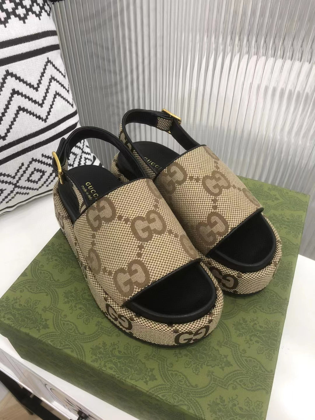 GG Strap Platforms image 0